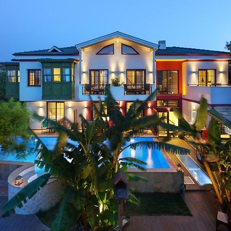 Cesmekes Otel Luaran gambar
