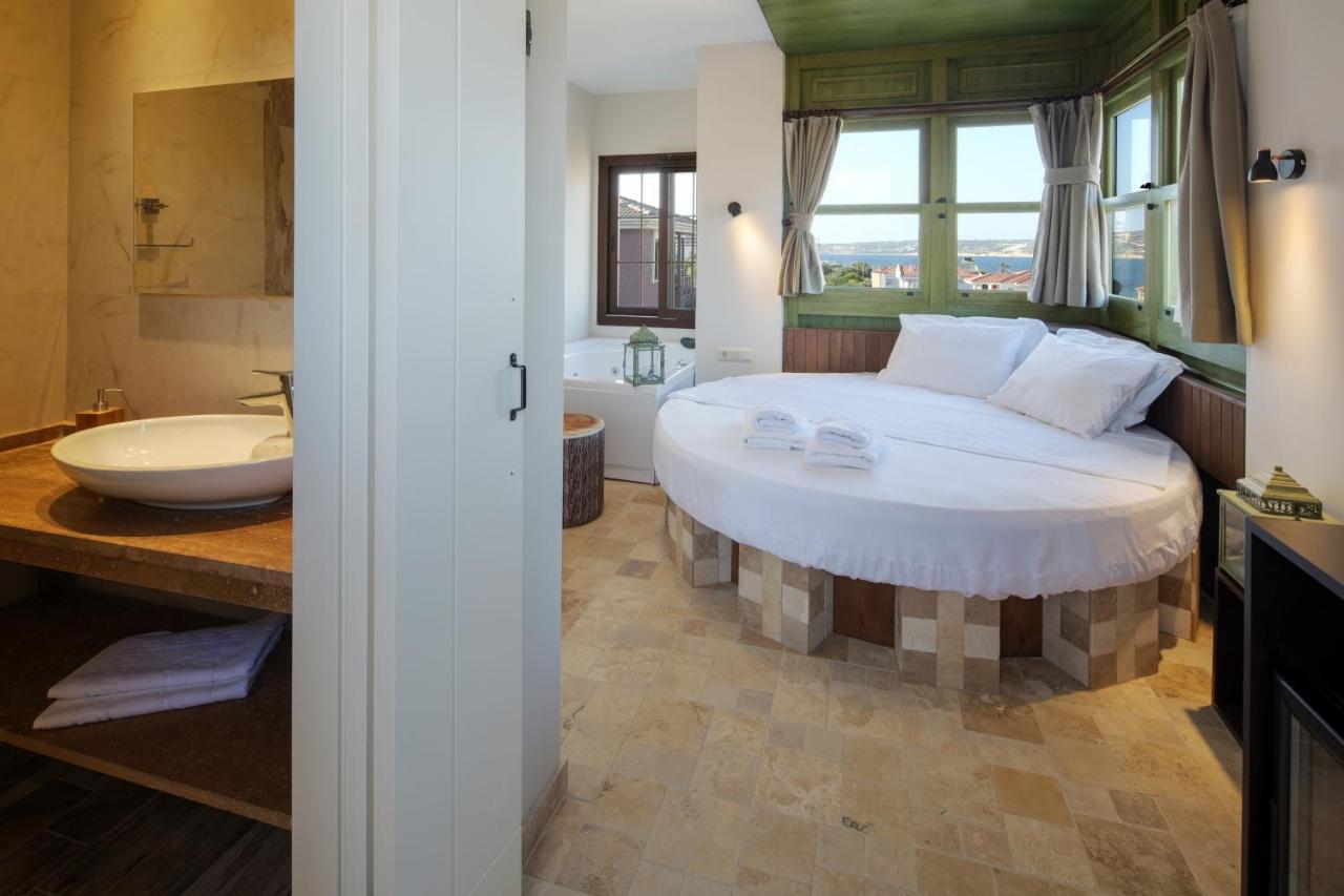 Cesmekes Otel Luaran gambar