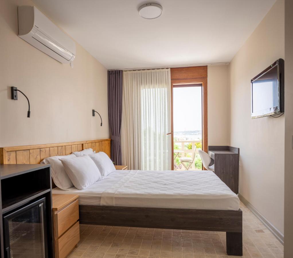 Cesmekes Otel Luaran gambar