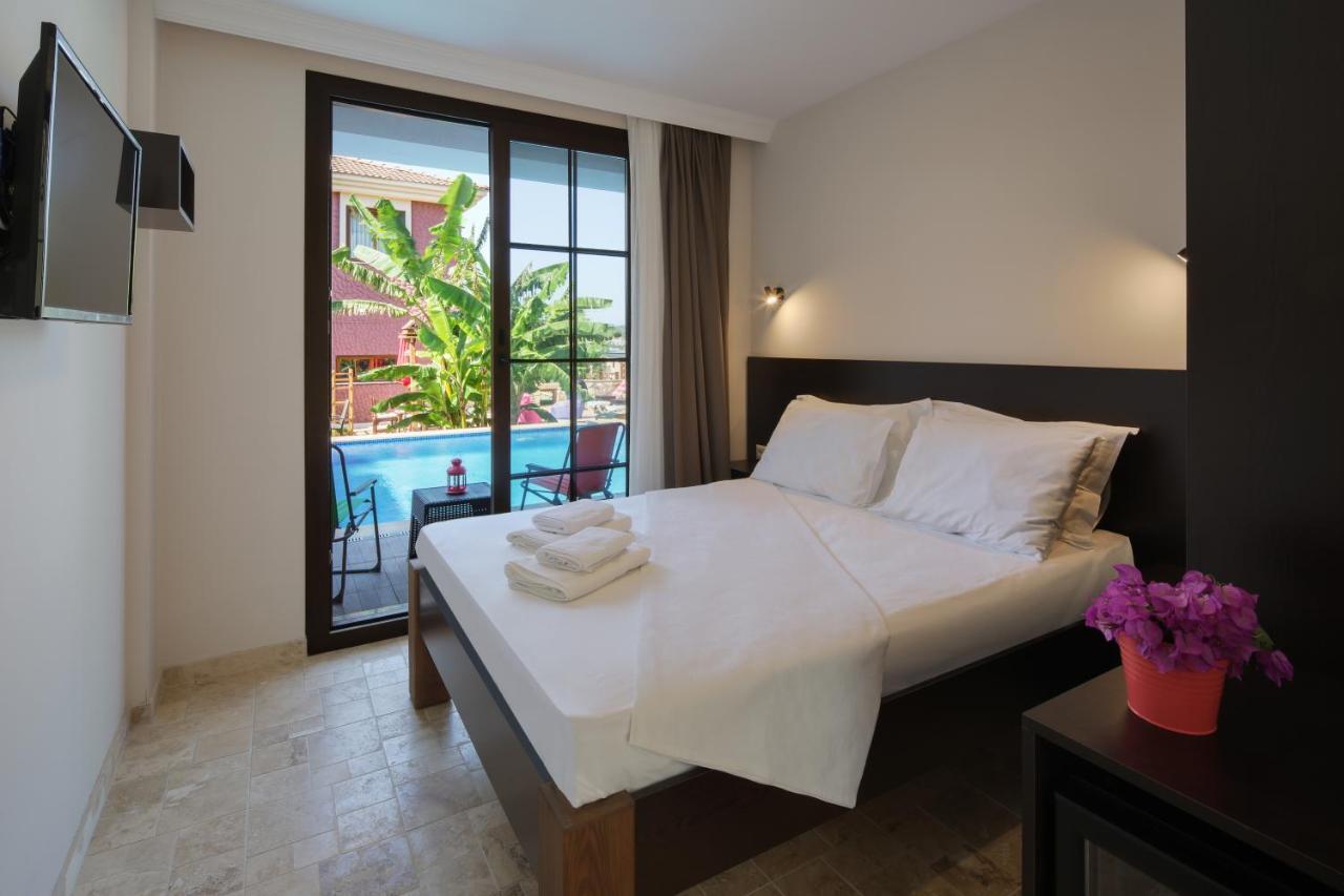Cesmekes Otel Luaran gambar